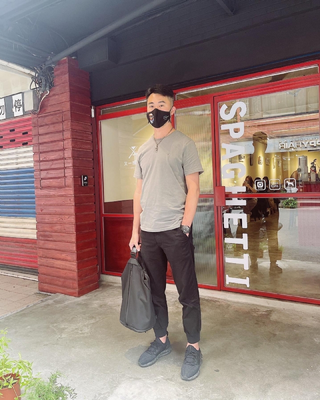 酒商安迪的第一张照片--基隆残疾人相亲网